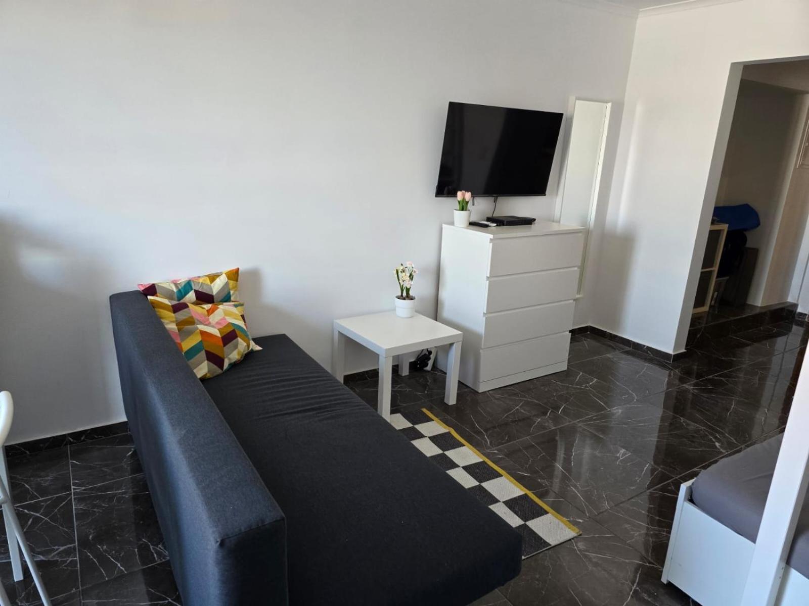 Studio Rua Dos Bares Em อัลบูเฟรา ภายนอก รูปภาพ