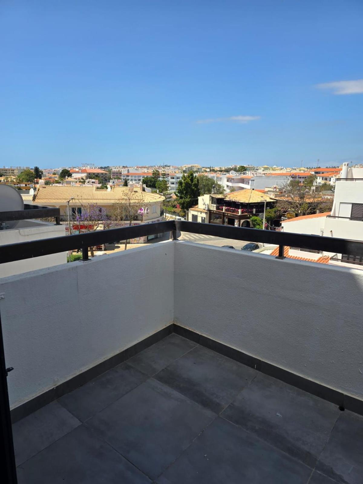 Studio Rua Dos Bares Em อัลบูเฟรา ภายนอก รูปภาพ